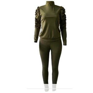 Turtle neck Ruched sleeve pants set. Olive Green. Medium